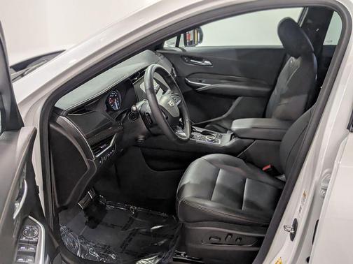 2022 Cadillac XT4 Sport