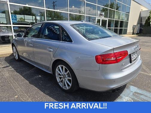Florett Silver Metallic 2016 Audi A4 2.0T Premium Plus