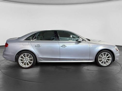Florett Silver Metallic 2016 Audi A4 2.0T Premium Plus