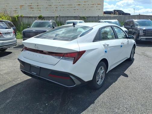 White 2026 Hyundai ELANTRA SE