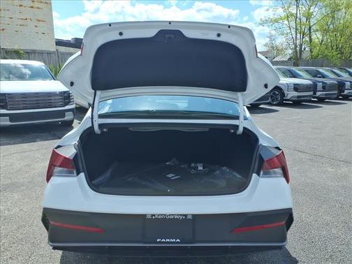 White 2026 Hyundai ELANTRA SE
