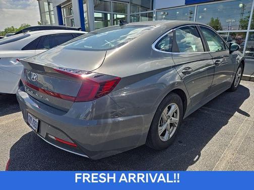 2022 Hyundai SONATA SE