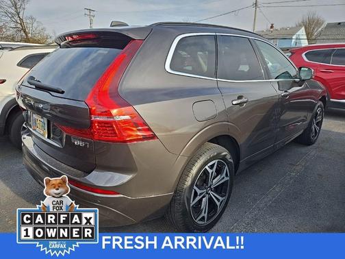2022 Volvo XC60 B5 Momentum