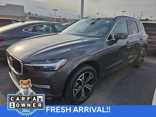 2022 Volvo XC60 B5 Momentum