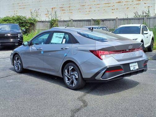 2025 Hyundai ELANTRA SEL Convenience