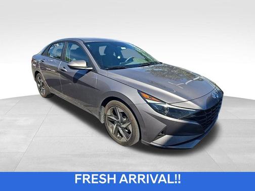 Metal 2023 Hyundai ELANTRA SEL