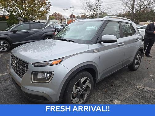 2023 Hyundai VENUE SEL