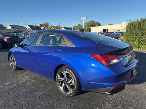 2023 Hyundai ELANTRA HEV Limited