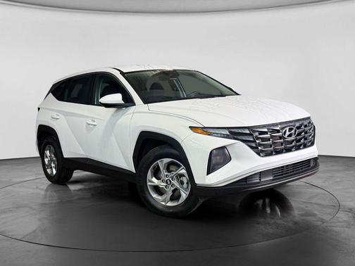 2023 Hyundai TUCSON SE