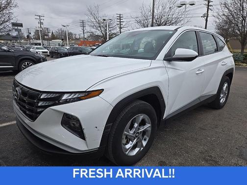 2023 Hyundai TUCSON SE