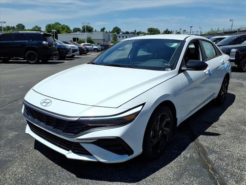 Serenity White Pearl 2026 Hyundai ELANTRA SEL Sport