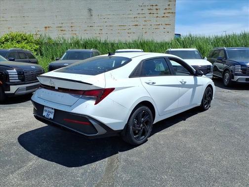 Serenity White Pearl 2026 Hyundai ELANTRA SEL Sport