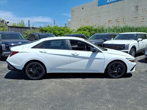 Serenity White Pearl 2026 Hyundai ELANTRA SEL Sport