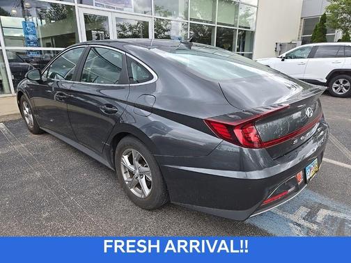 2022 Hyundai SONATA SE