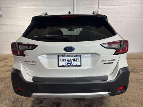 2023 Subaru Outback Touring