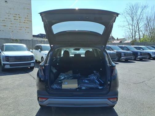 Phantom Black 2026 Hyundai TUCSON SEL Premium