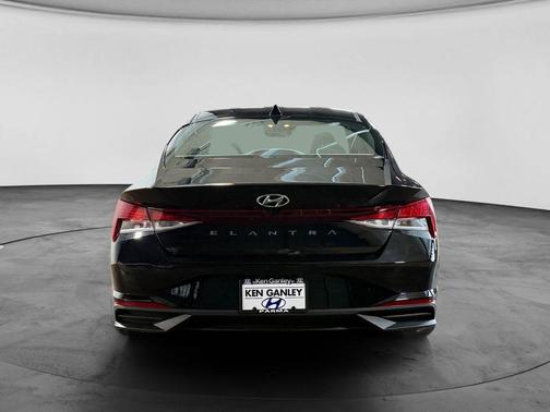 Black 2023 Hyundai ELANTRA SEL