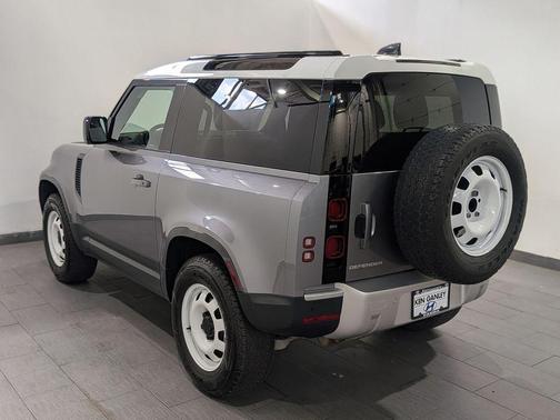 2022 Land Rover Defender 90 S