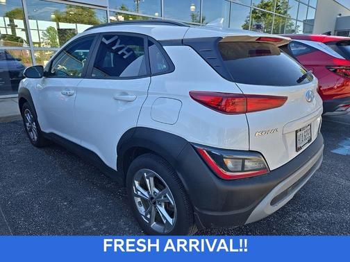 Lunar White 2023 Hyundai KONA SEL