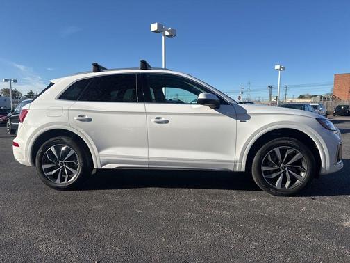 2022 Audi Q5 45 S line Premium Plus