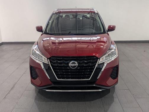 2022 Nissan Kicks SV