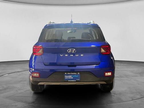 2023 Hyundai VENUE SEL