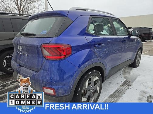 2023 Hyundai VENUE SEL