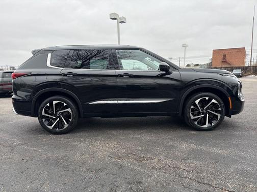 2022 Mitsubishi Outlander SEL