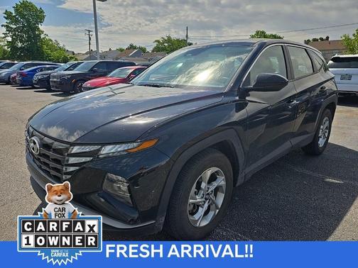 Black Pearl 2024 Hyundai TUCSON SE