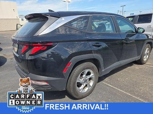 Black Pearl 2024 Hyundai TUCSON SE