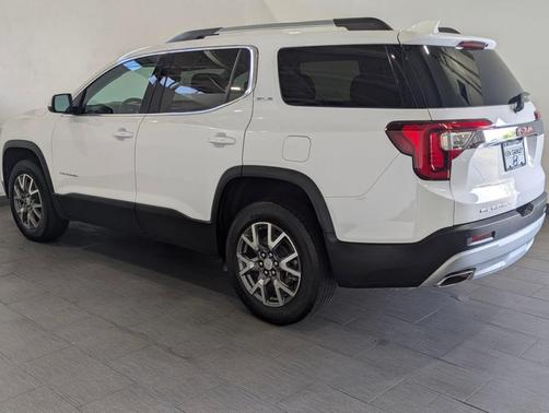 2022 GMC Acadia SLE
