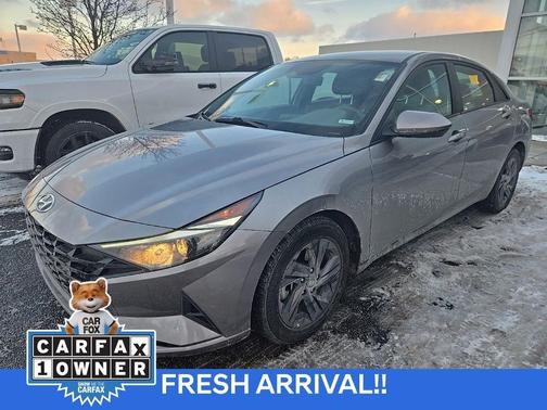 2023 Hyundai ELANTRA SEL