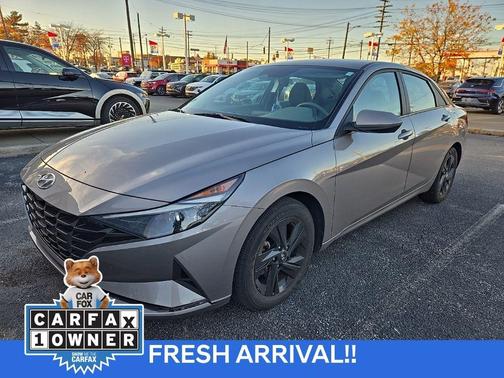 2023 Hyundai ELANTRA SEL