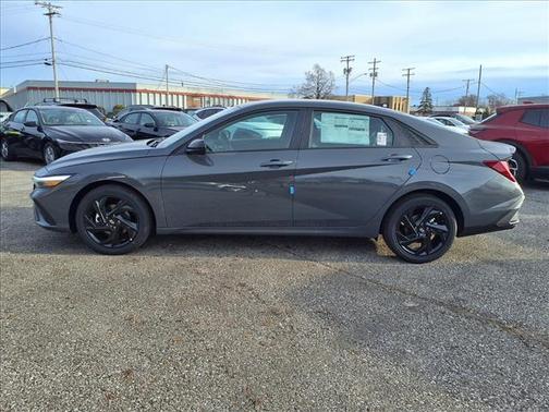 2026 Hyundai ELANTRA HEV SEL Sport