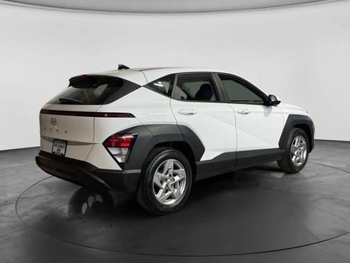 Atlas 2024 Hyundai KONA SE