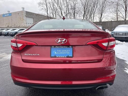2016 Hyundai SONATA SE
