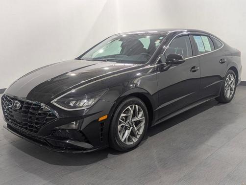 2022 Hyundai SONATA SEL