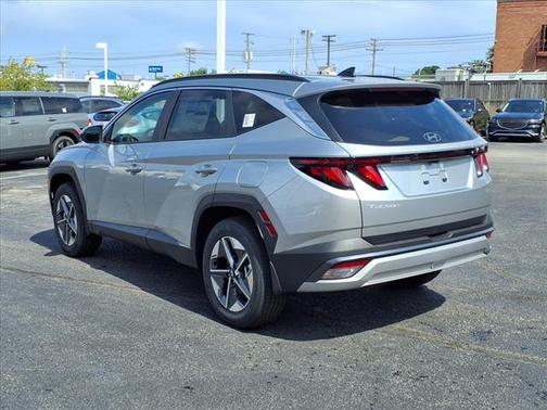 2025 Hyundai TUCSON SEL