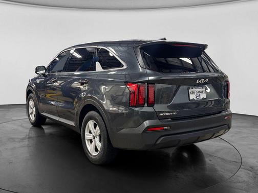 2023 Kia Sorento LX