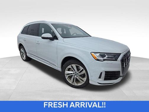 2021 Audi Q7 55 Premium Plus