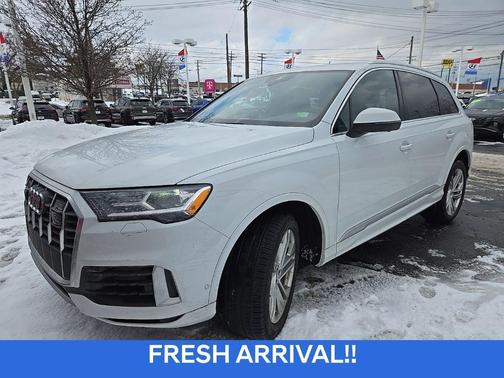 2021 Audi Q7 55 Premium Plus