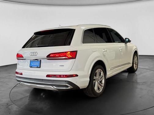 2021 Audi Q7 55 Premium Plus