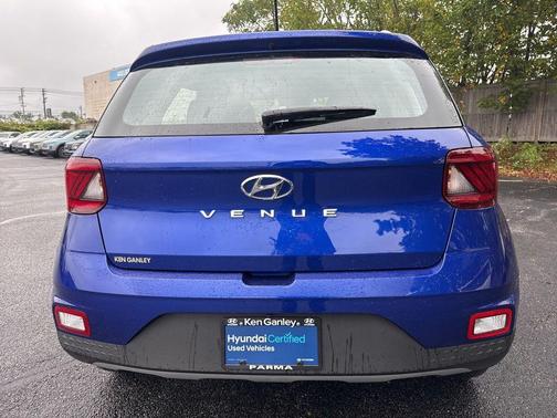 2023 Hyundai VENUE Limited