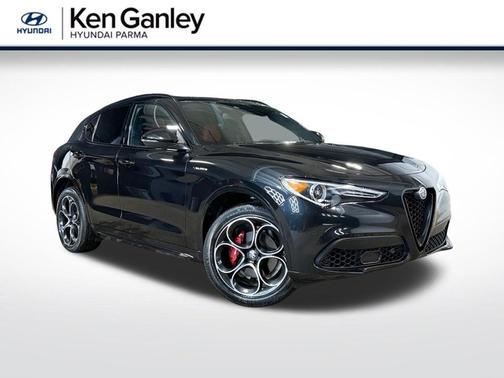 Vulcano Black Metallic 2023 Alfa Romeo Stelvio Veloce