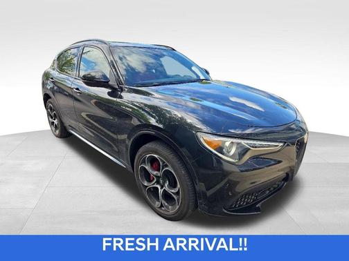 Vulcano Black Metallic 2023 Alfa Romeo Stelvio Veloce