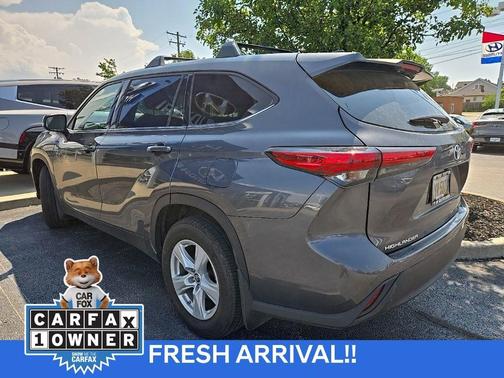 2022 Toyota Highlander LE