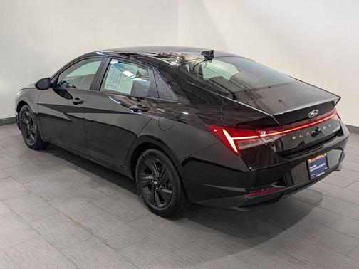 2023 Hyundai ELANTRA HEV Blue