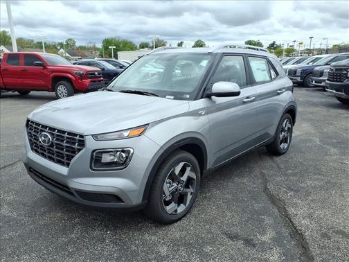 Shimmering Silver 2026 Hyundai VENUE SEL