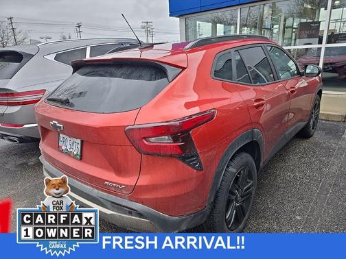 Cayenne Orange Metallic 2024 Chevrolet Trax ACTIV