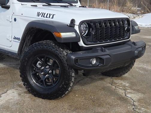 2025 Jeep Wrangler 4xe Sport